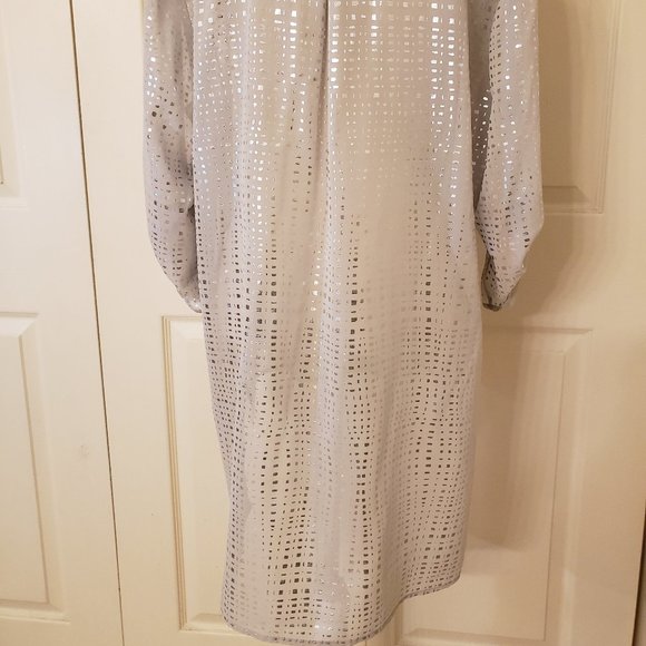 Chico's Sheer Tunic Style Blouse size 3. - Picture 4 of 11